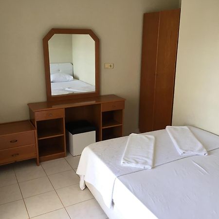 Oeznur Apart Otel Сиде Екстериор снимка