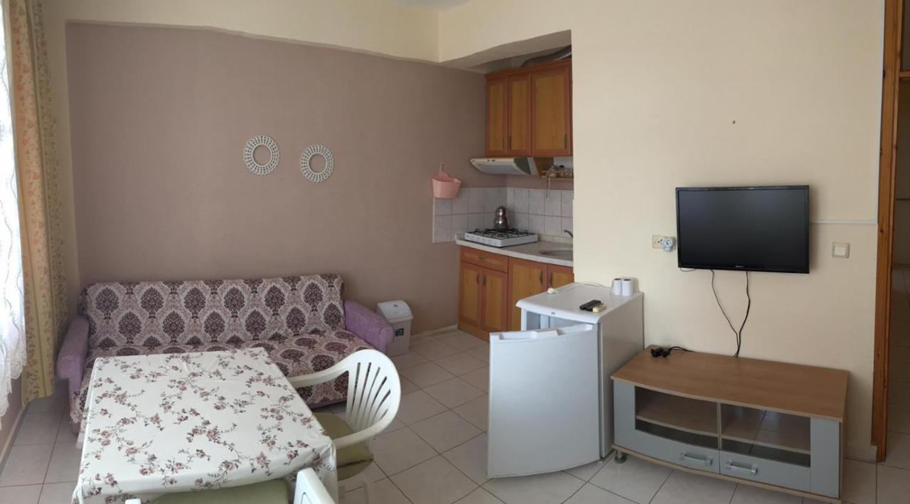Oeznur Apart Otel Сиде Екстериор снимка